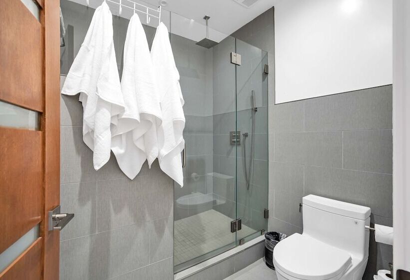 Wellesley By Avantstay 2 Miles To Beach