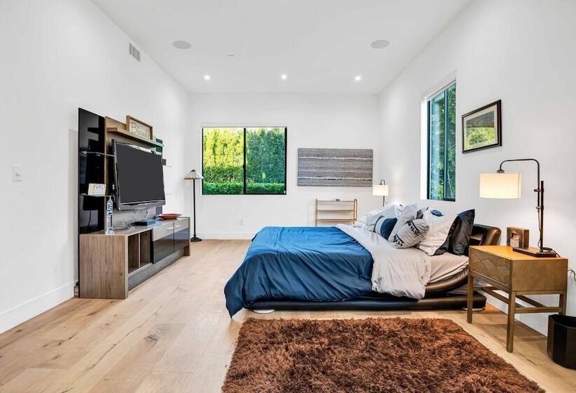 Wellesley By Avantstay 2 Miles To Beach