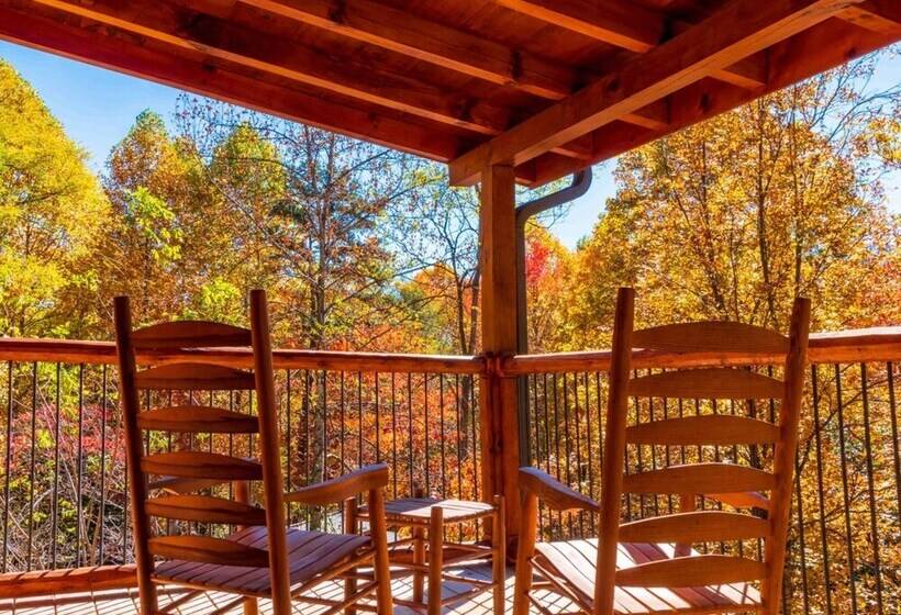 Whispering Pines Retreat By Ghosal Luxury Lodging