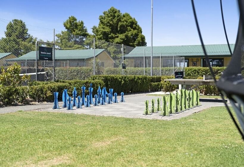 בית מלון כפרי Tasman Holiday Parks   Miranda