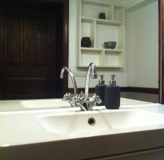 تختخواب و صبحانه Darina Guest House