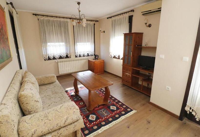 Family Hotel Arbanashka Sreshta