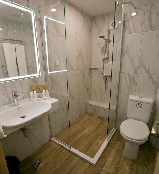 هتل Royal Bay Resort   All Inclusive And Free Beach Accsess