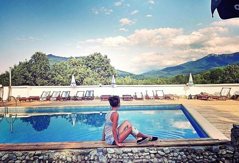 בית מלון כפרי Tihiat Kat