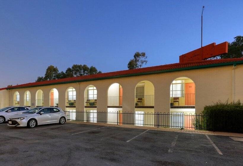汽车旅馆  Bishops Lodge Narrandera