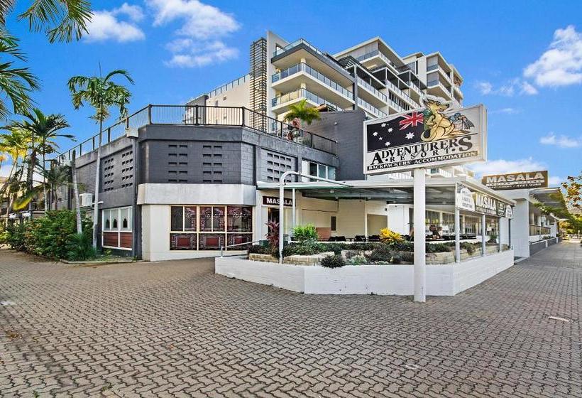 هاستل Adventurers Backpackers