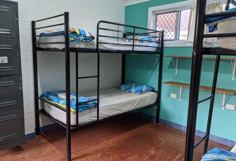 هاستل Ozzie Pozzie Backpackers   Port Macquarie Yha