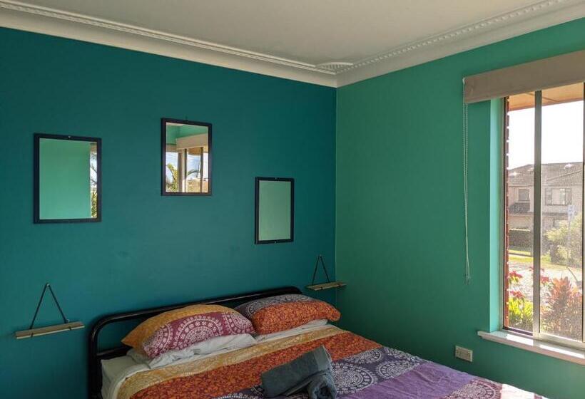 هاستل Ozzie Pozzie Backpackers   Port Macquarie Yha