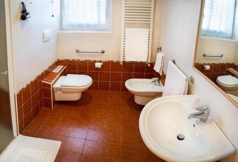 تختخواب و صبحانه Agritur Val D Adige