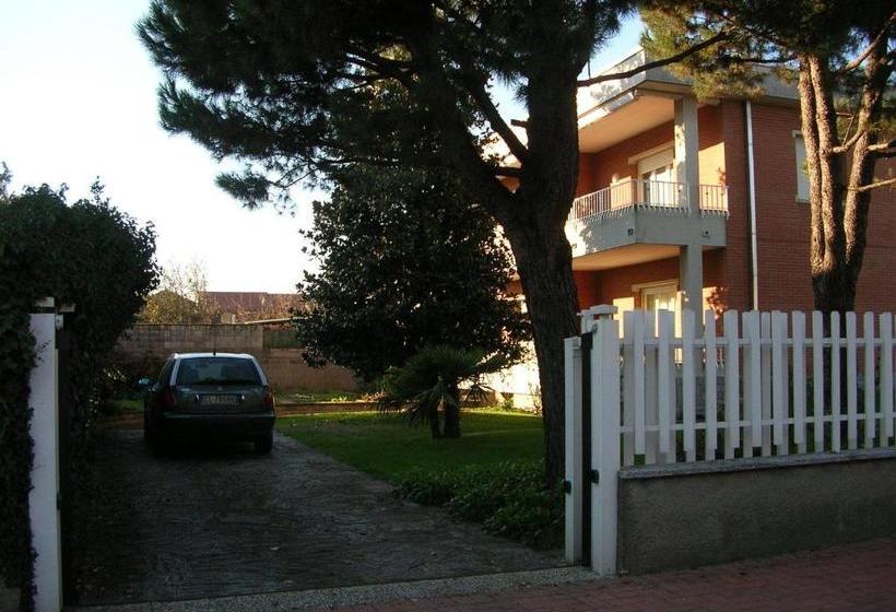 Bed And Breakfast Groane