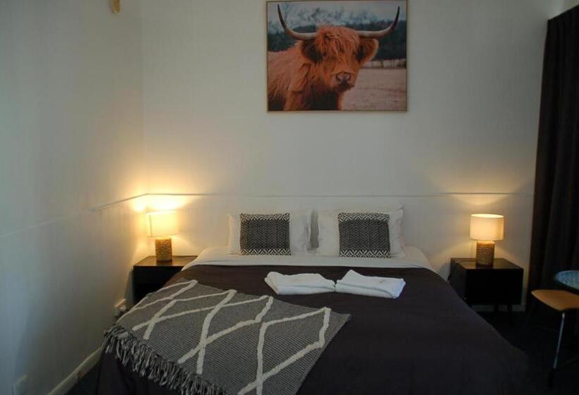 Calder Motel