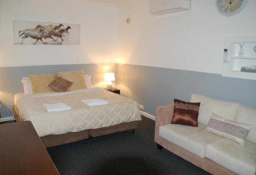 Calder Motel