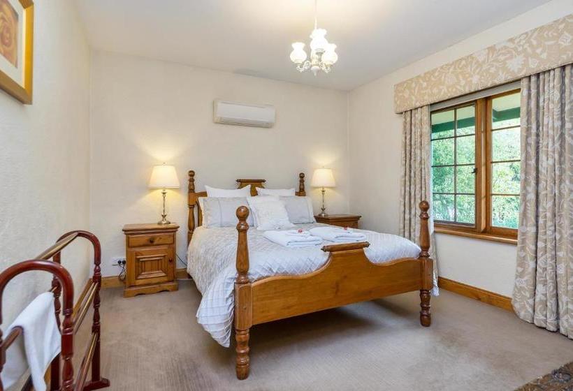 Country Pleasures Bed And Breakfast