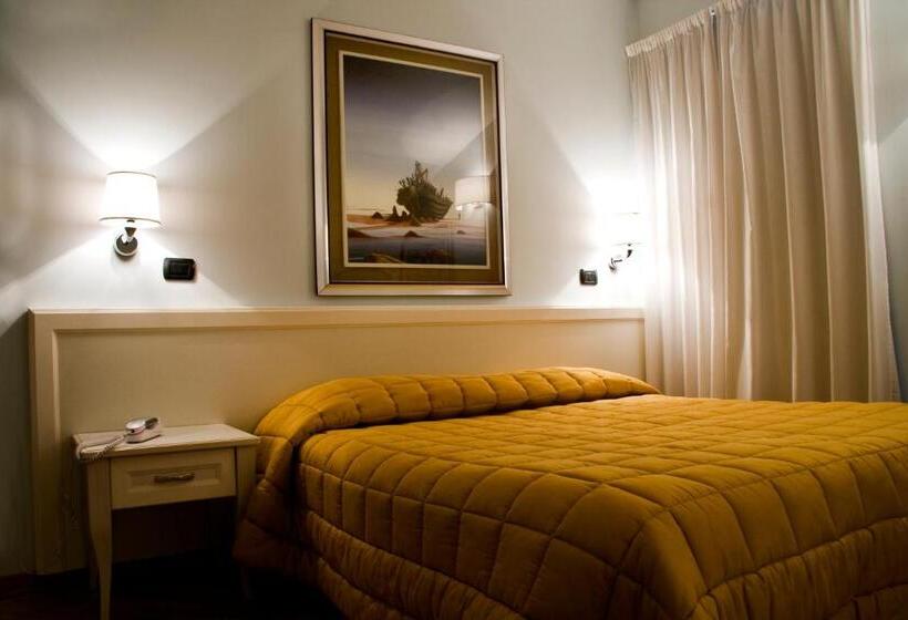 호텔 Albergo Ristorante Siro