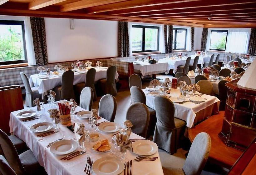 هتل Alpenrose Wellness