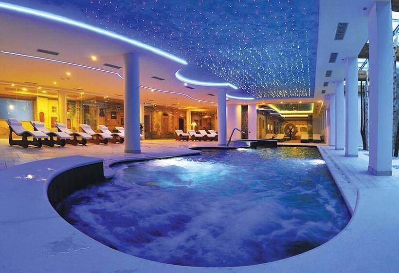 هتل Alpenrose Wellness