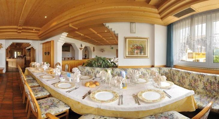 هتل Alpenrose Wellness