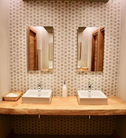 هتل Alpenrose Wellness