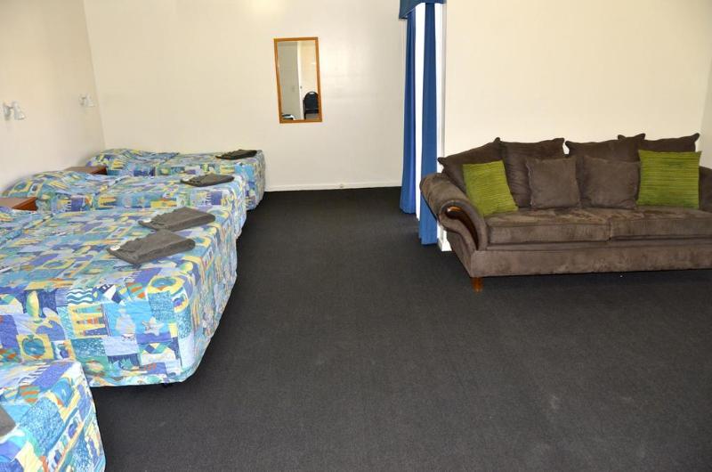 汽车旅馆  Charleville Waltzing Matilda Motor Inn