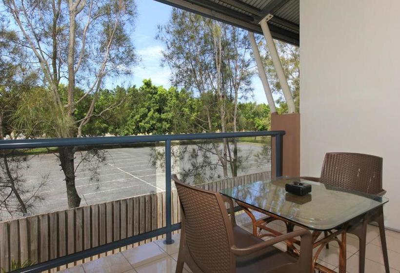 Novena Palms Motel