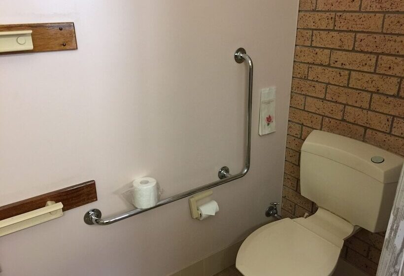 Three Ways Motel