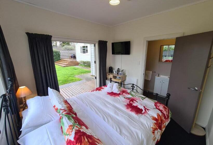 بنسيون Central Masterton Sleepout