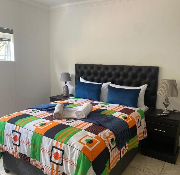 بنسيون Creekside Guest House Middelburg