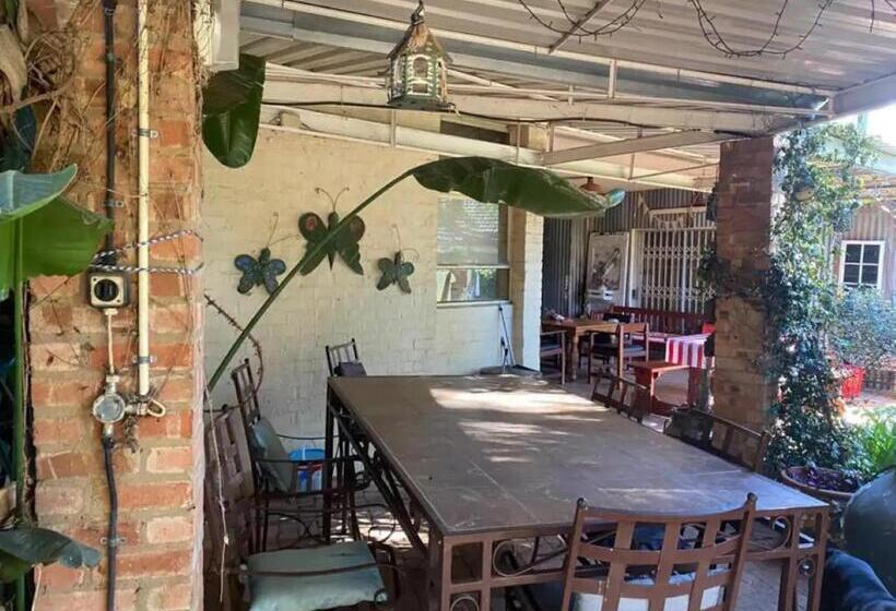 פנסיון Paljas En Kandas Guest House