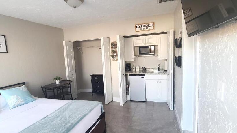 بنسيون Studio University Pines At Sarasota