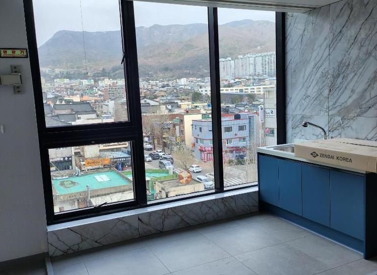 Отель Gimhae City