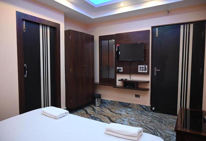 ホテル Tulusi Inn ! Bolpur, Shantiniketan
