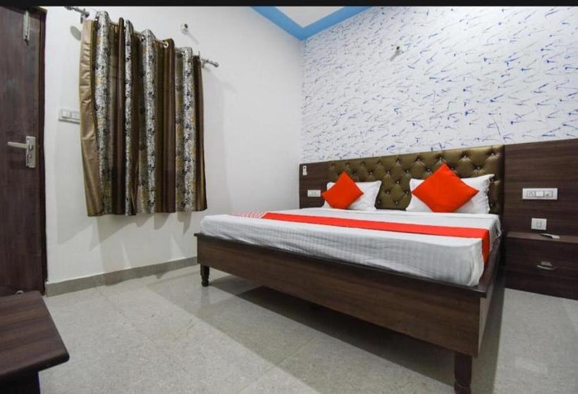 בית מלון כפרי Chandigarh Inn