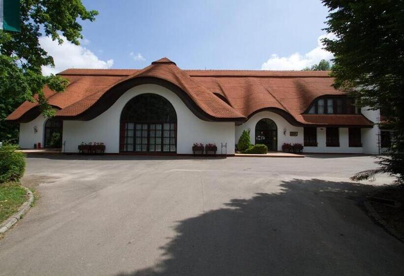 酒店 Fácánliget Rendezvényház