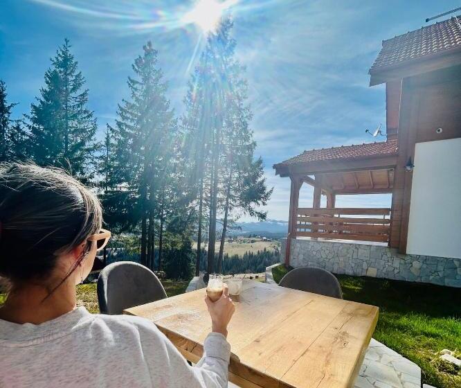 בית מלון כפרי Tiarra Mountain Lodge