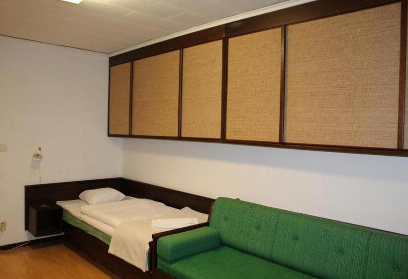 호스텔 Emmaboda Hotell Amigo Long Stay