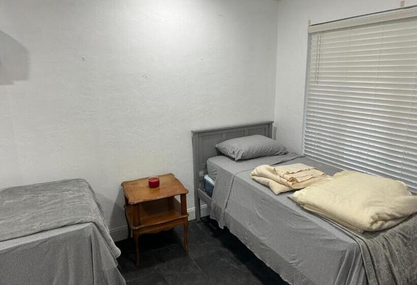 بنسيون Beautiful Pool House Port Charlotte