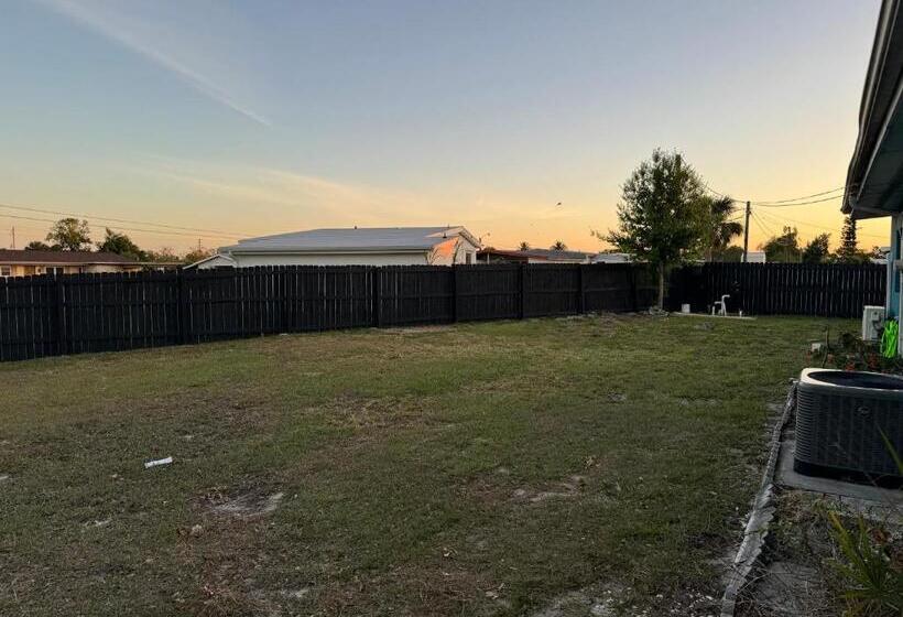 بنسيون Beautiful Pool House Port Charlotte