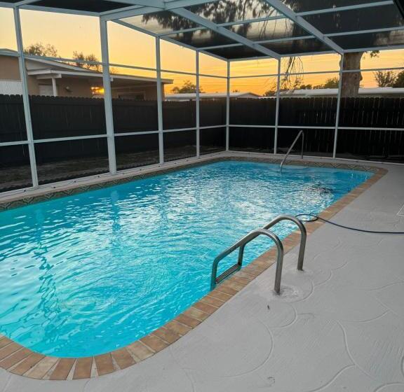 بنسيون Beautiful Pool House Port Charlotte