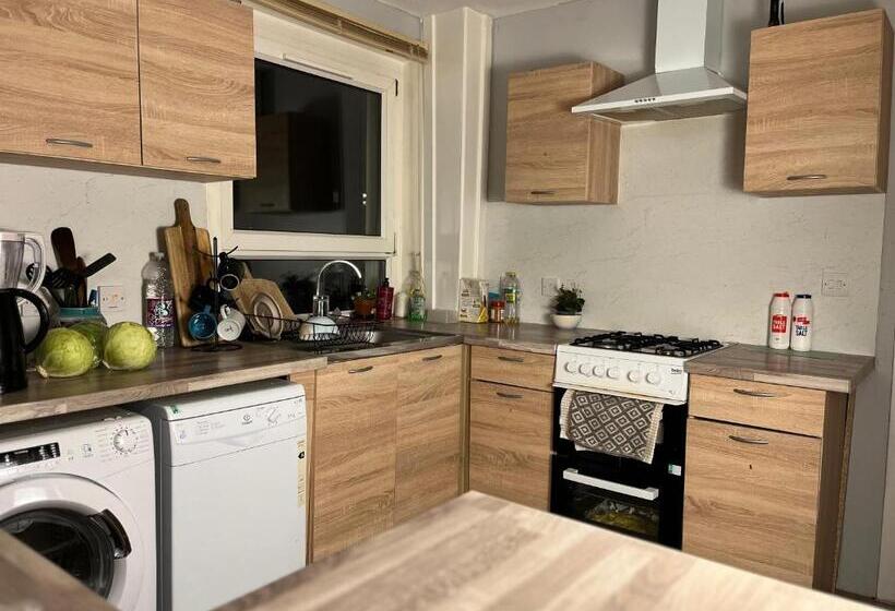 بنسيون Mini Hotel With Home Facilities In Hamilton West