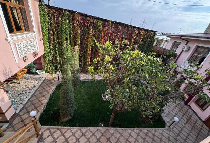 بنسيون Siyob Guest House &