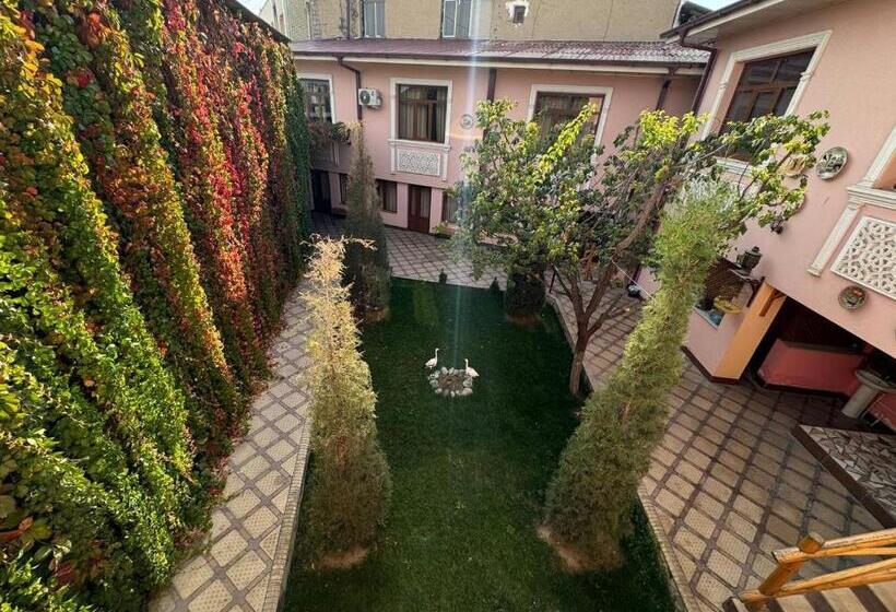 بنسيون Siyob Guest House &