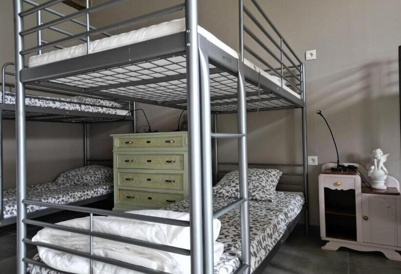 ユースホステル Dortoirs 12per