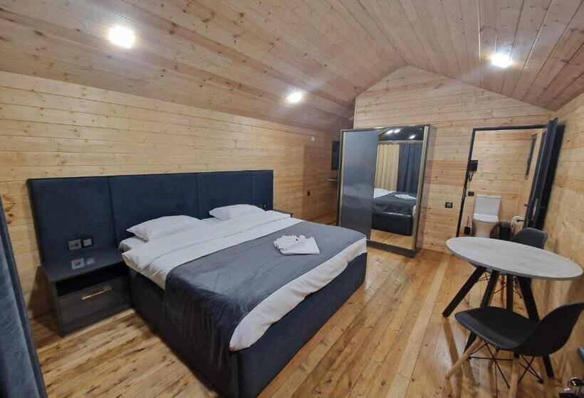 تختخواب و صبحانه Nice House Hotel Meghri