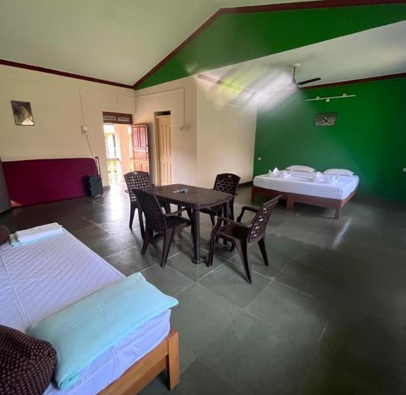 Отель Green Valley Jungle Resort