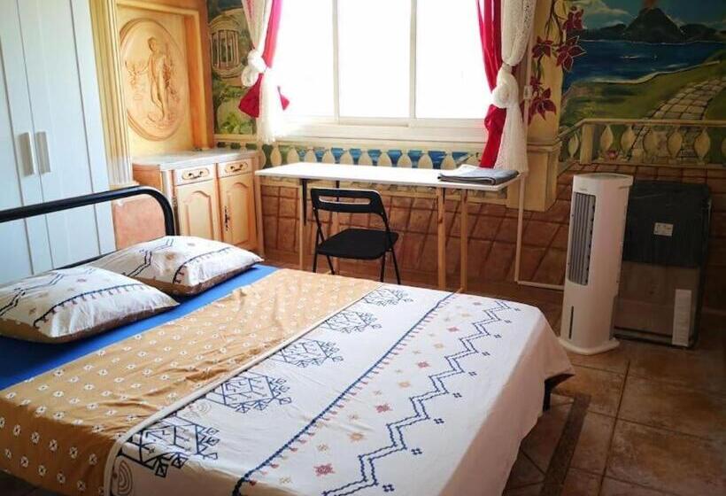 Пансион Air Conditioning Room In An Apartment Of 4 Rooms