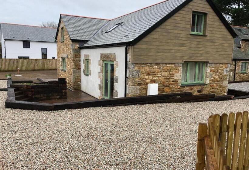 بنسيون Apple Tree Barn   Converted Barn With Meadow Views
