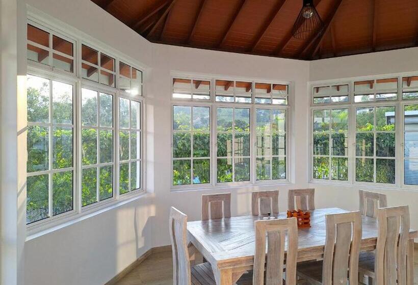 פנסיון Ouna Bungalow