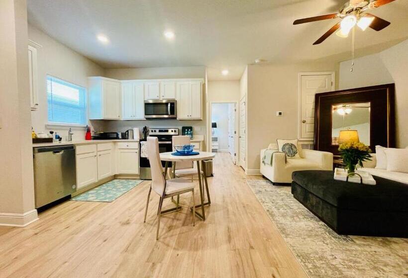 بنسيون Windmark Beach North   Sea Grove Beach Resort 4 Bed 3 Bath