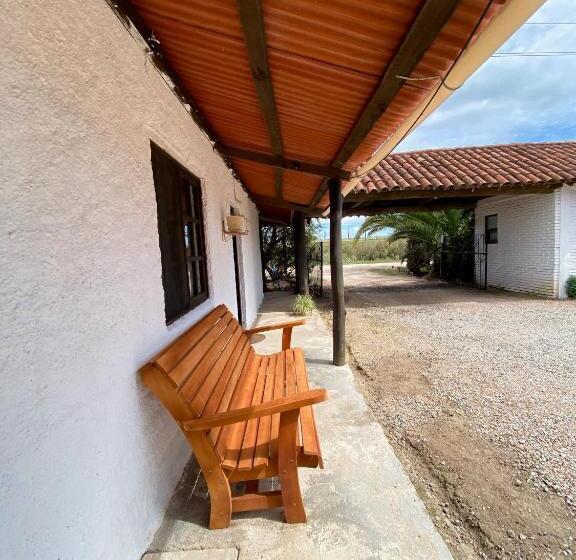 تختخواب و صبحانه Posada Tym