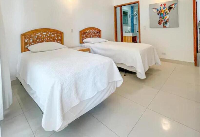 هتل Cocoplum   Family Suite   Colombia